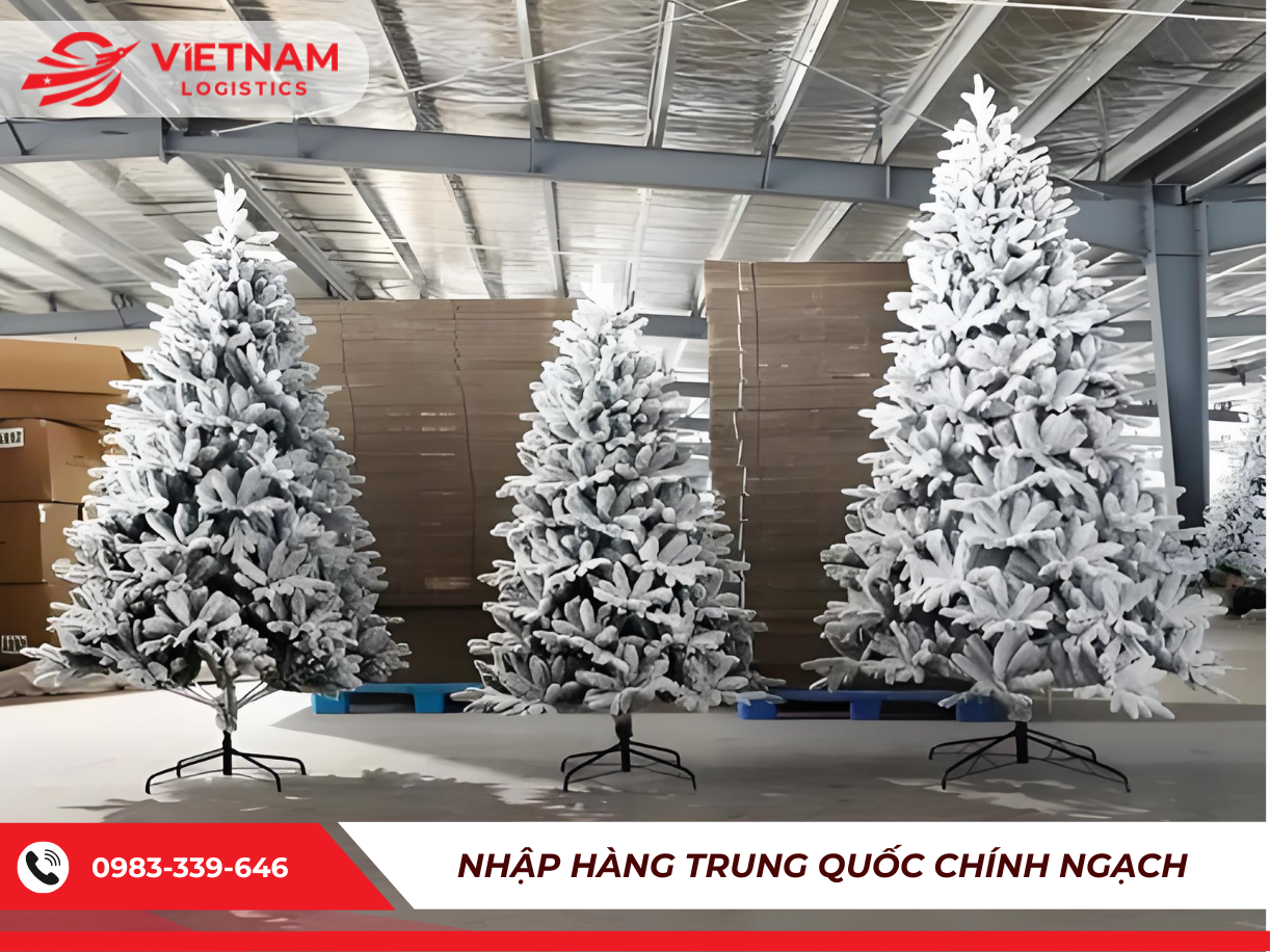 Cây thông Noel phủ tuyết nhân tạo